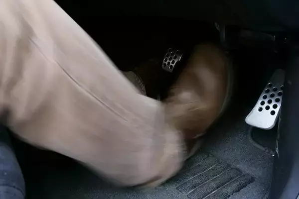 レーシングドライバーが太鼓判！　メーカー主催の「雪道レッスン」が「想像の斜め上」を行く内容だった