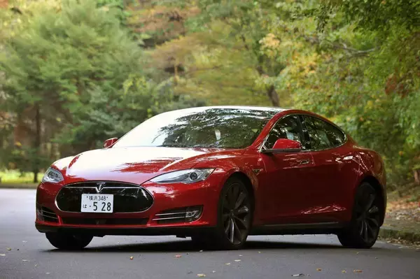 「ガソリン車より「変わり種」モデルも！　リーフやホンダeだけじゃない「日本で買える」英米仏のEV７選」の画像