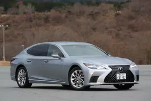 トヨタ センチュリー が 日本人ウケ する理由 超高級車に隠されたデザインの秘密 19年2月22日 エキサイトニュース トヨタ センチュリー が 日本人ウケ する理由 超高級車に隠されたデザインの秘密 19年2月22日 エキサイトニュース