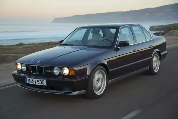 まさかのワゴン車も！　何百台もの市販車からレーシングドライバーが選ぶ「本当に意のままになる」クルマ６選