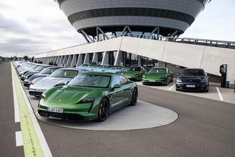 スポーツカーメーカーの雄「ポルシェ」までもがEVに力を入れるワケ