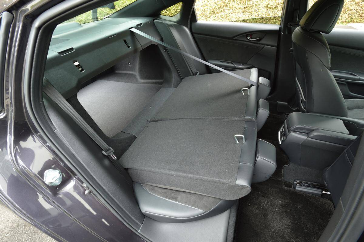 いま新車を買うなら「本当に」付けるべき「安全装備」をレーシングドライバーが指摘！