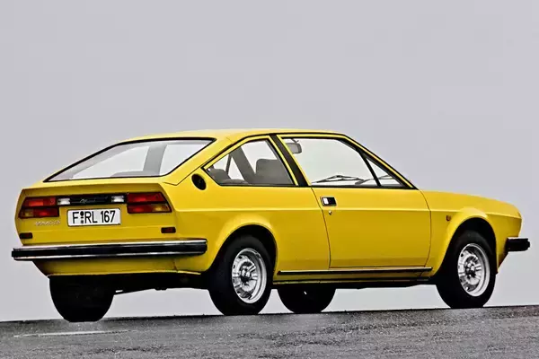 「中身はともかくオヤジ世代感涙！　庶民でも頑張れば買える「往年の」スーパーカー６選」の画像