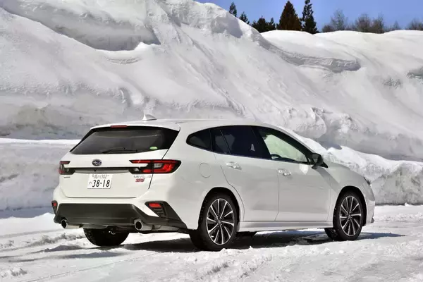 「【試乗】新型レヴォーグで雪を求めてロングドライブ！　「疲労の少なさ」と「走る楽しさ」は圧巻」の画像