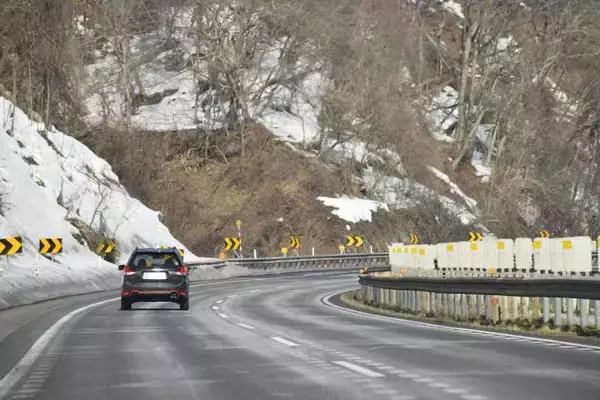 「【試乗】雪道でのフォレスターの頼もしさは別格！　ロングドライブで見えた「かゆいところに手が届く」クルマ作りとは」の画像
