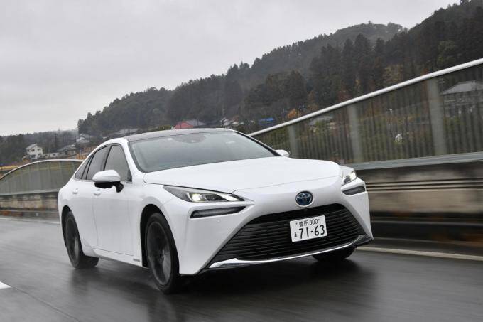 【試乗】新型MIRAIは完成度の高い「高級車」！　FCV「だから」を言い訳にしない圧倒的な実力とは