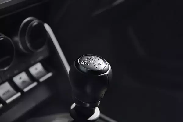 「スバルBRZは新型がお披露目されたのになぜ？　姉妹車のトヨタ86がいまだ謎に包まれるワケ」の画像