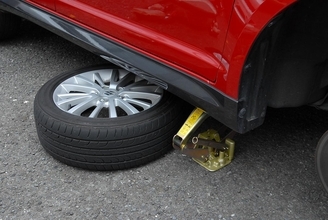 転ばぬ先の工具！　メンテフリーのいまでも最低限クルマに揃えておくべき工具とは