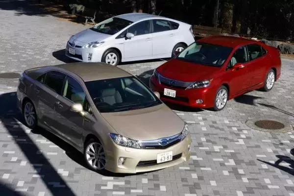 渾身のハイブリッド専用車！　トヨタSAIとレクサスHSはなぜ１代で消えたのか？