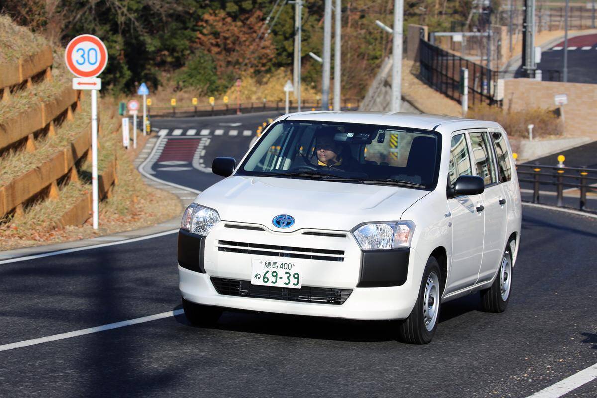 走行距離を考えたら 燃費が大切 なのになぜ 商用車にハイブリッドが普及しないワケ 21年3月12日 エキサイトニュース