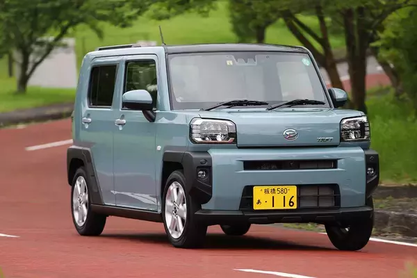 「ヤリスは絶対王者N-BOX超えなるか？　デッドヒートが続く2020年度「販売台数バトル」の行方」の画像