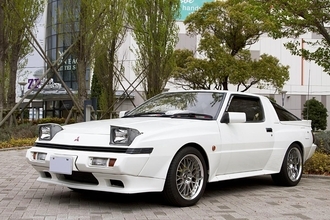 レーシングドライバーが実践経験をもとに語る！　永遠のテーマ「FF」と「FR」はどちらが速い？