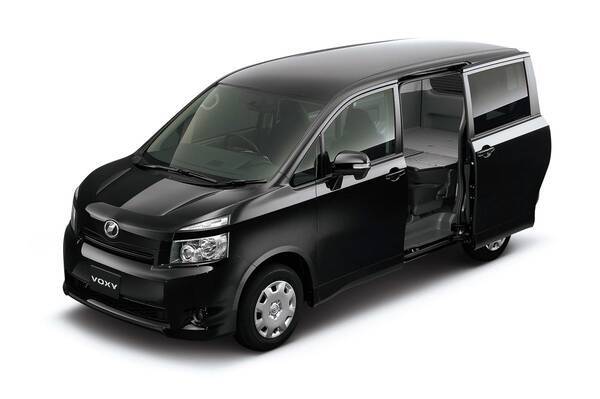 アウトドア派や車中泊派にバカウケ必至 ノア ヴォクシーから2列シート仕様が消えたワケ 21年3月17日 エキサイトニュース アウトドア派や車中泊派にバカウケ必至 ノア ヴォクシーから2列シート仕様が消えたワケ 21年3月17日 エキサイトニュース