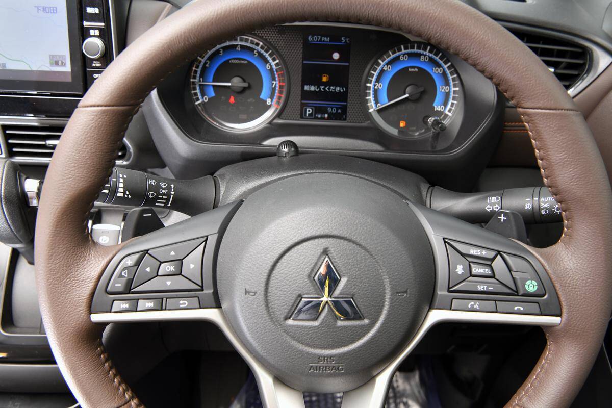 クルマによってバラバラ！　義務化される「オートライト機能」搭載車の「スイッチ切り替え」の複雑さ