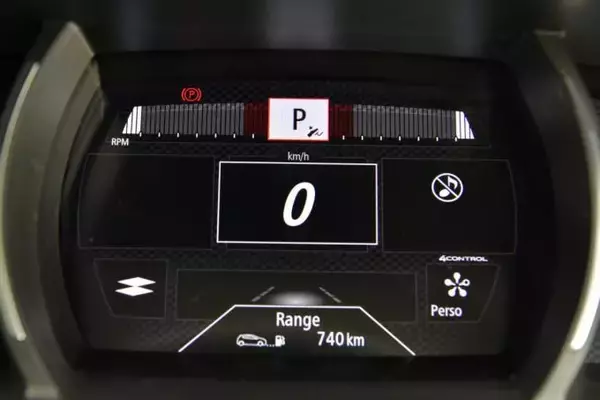 「情報量なら「デジタル」だが「アナログ」にもメリットが！　百花繚乱のいまどき自動車「メーター」事情」の画像