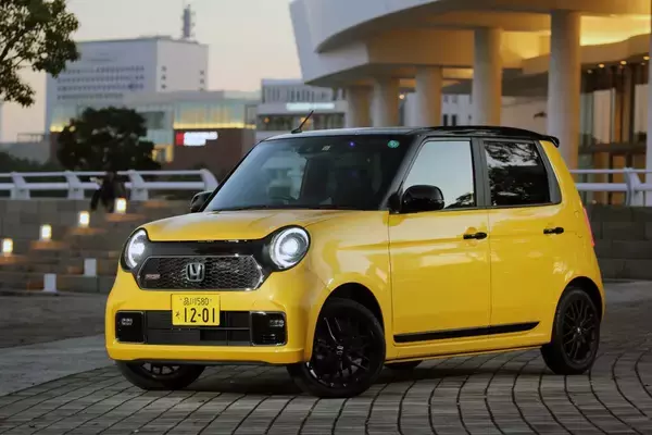 「レーシングドライバーが思わず「惜しい」！　最新車４台の「デキが良い」からこそ「気になる」ポイント」の画像