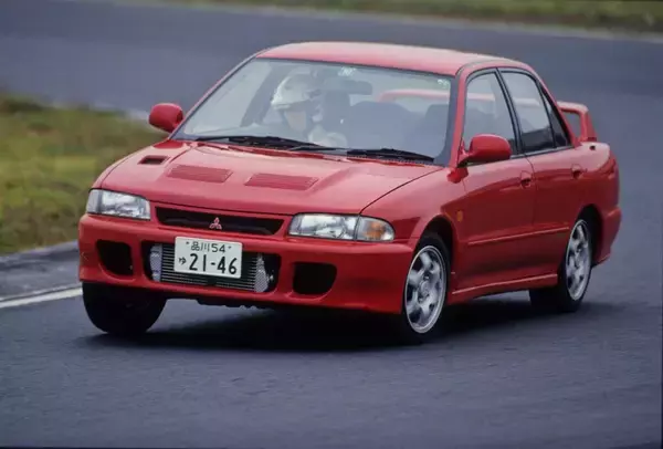 「エンジン好きなら人生一度は乗ってほしい！　替えがきかない「絶版名機」４選と搭載車」の画像