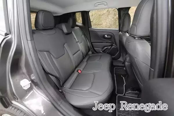 「キャプチャー・CX-30・2008・レネゲード！　最新「オシャレ系」小型SUV4台を徹底比較」の画像