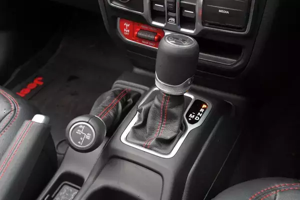 「【2021最新版】編集部おすすめの輸入車SUV 10選」の画像