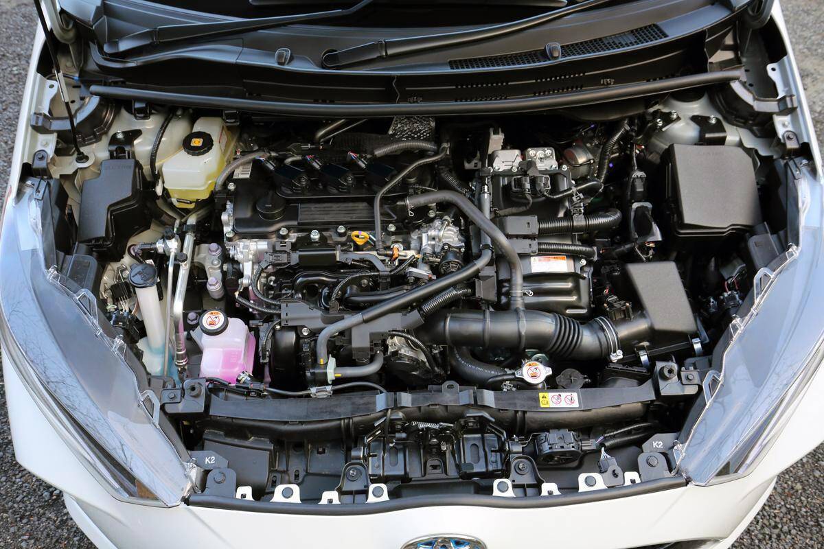 ガチライバル車なのに売れ行きは明暗くっきり！　「ダブルスコア」どころじゃない差が付いたクルマ３組