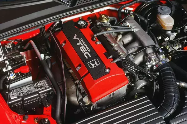 「これだけ中古が人気なんだから「復活」させるべき！　ユーザーが「後継車」を切望する「絶版」国産モデル４選」の画像