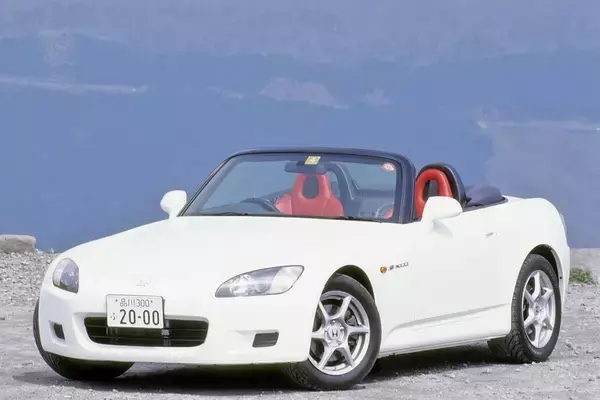 「これだけ中古が人気なんだから「復活」させるべき！　ユーザーが「後継車」を切望する「絶版」国産モデル４選」の画像