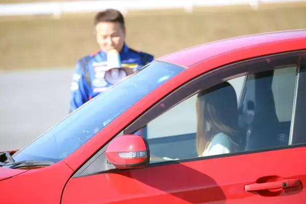 「「なる早」で上手くなりたい！　クルマの運転技術を短期間で向上する５つの手段」の画像