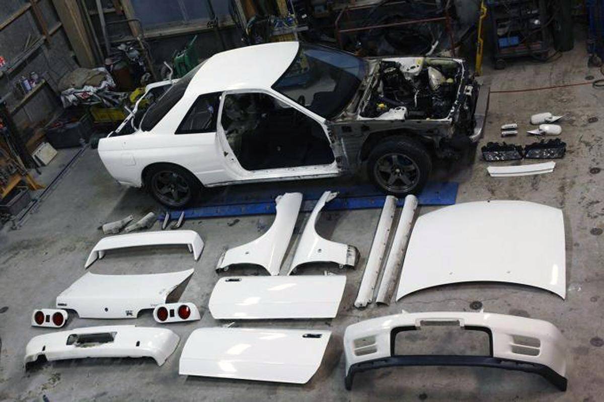 4000万円超えのR32GT-R！　500万円近い初代ロードスター！　メーカー直系のレストア車が「新車価格」を超えるワケ