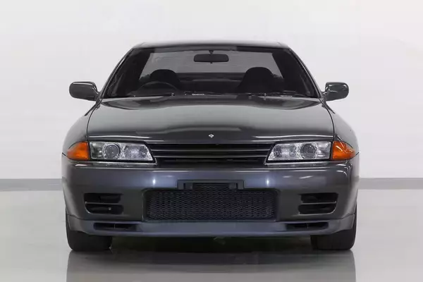 4000万円超えのR32GT-R！　500万円近い初代ロードスター！　メーカー直系のレストア車が「新車価格」を超えるワケ