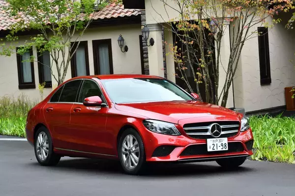 「なんと150万円以上の値下げも！　テスラモデル3の「激安化」と国産メーカーへの「不安」」の画像