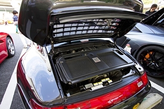 決して失敗作ではなかった！　911ファンから酷評されてもポルシェがFRを導入したワケ