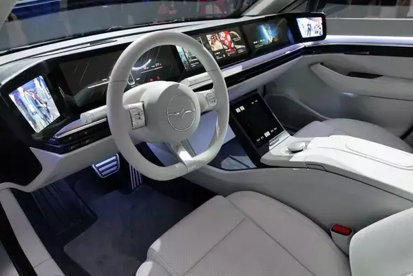 既存自動車メーカーの「電気自動車」じゃダメ？　世間が「SONY」や「アップル」のEVに期待を寄せるワケ