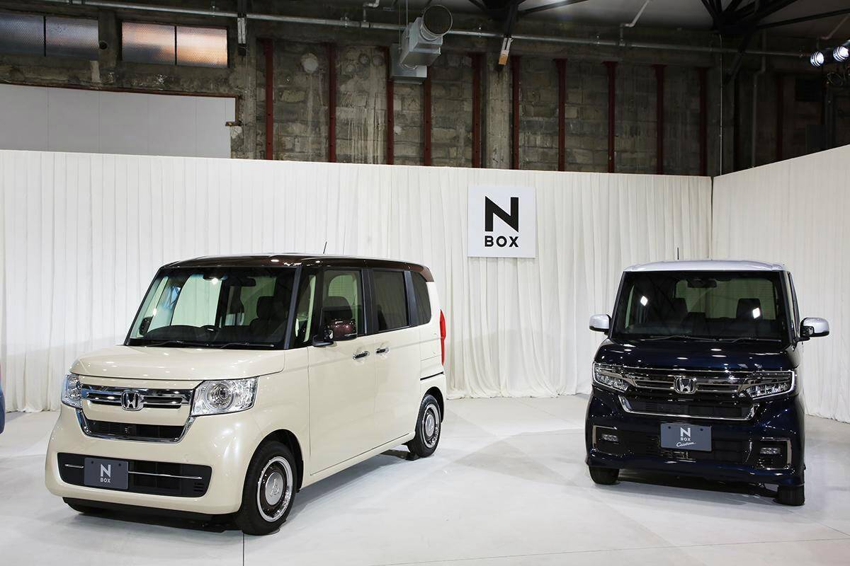 「女性向け」は必要なくなった？　イマドキの「女性ターゲット」小型車事情