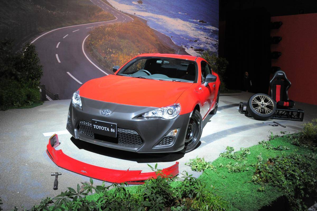 走り命！　イジり前提！　「割り切り感」が潔すぎる「モータースポーツベース」のナンバー付き市販車３選