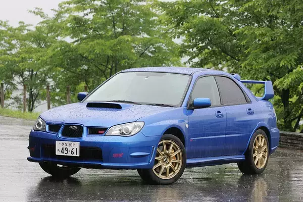 「走り命！　イジり前提！　「割り切り感」が潔すぎる「モータースポーツベース」のナンバー付き市販車３選」の画像