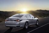 「新型レクサスES発表！　静粛性や乗り心地をさらに追求し2021年秋ごろに日本発売予定」の画像3