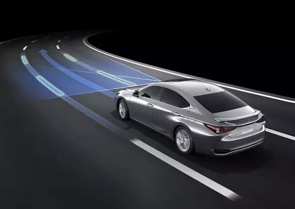 「新型レクサスES発表！　静粛性や乗り心地をさらに追求し2021年秋ごろに日本発売予定」の画像