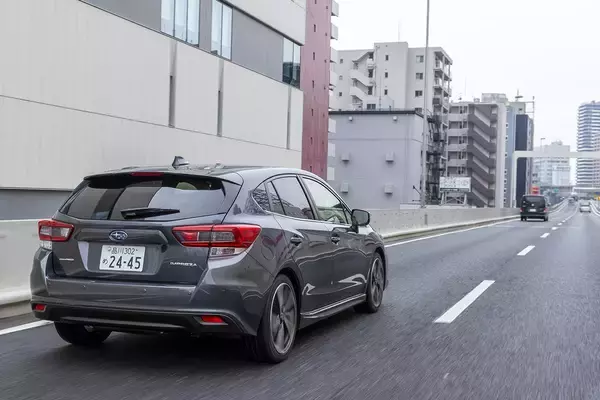 「若者にはめちゃめちゃ負担！　任意保険を「安く済ませる」ための「クルマ選び」の手段」の画像