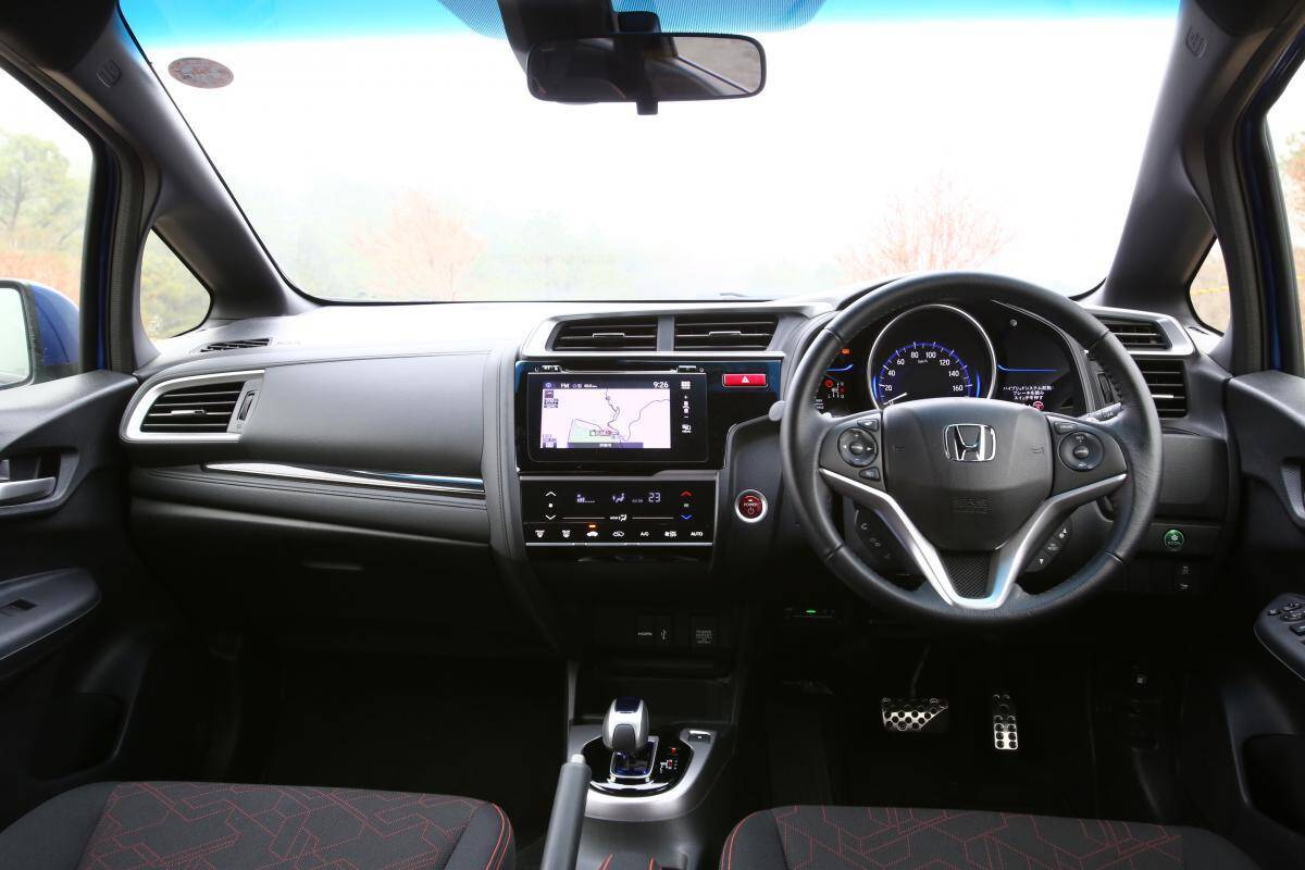 免許取り立ての「不安」はクルマがカバー！　100万円以下で買える「苦手ポイント別」中古車５選