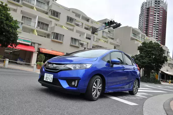 免許取り立ての「不安」はクルマがカバー！　100万円以下で買える「苦手ポイント別」中古車５選