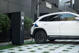 「メルセデス・ベンツEQA発売！　日本の道にジャストな都市型SUVの純電気自動車第２弾」の画像9