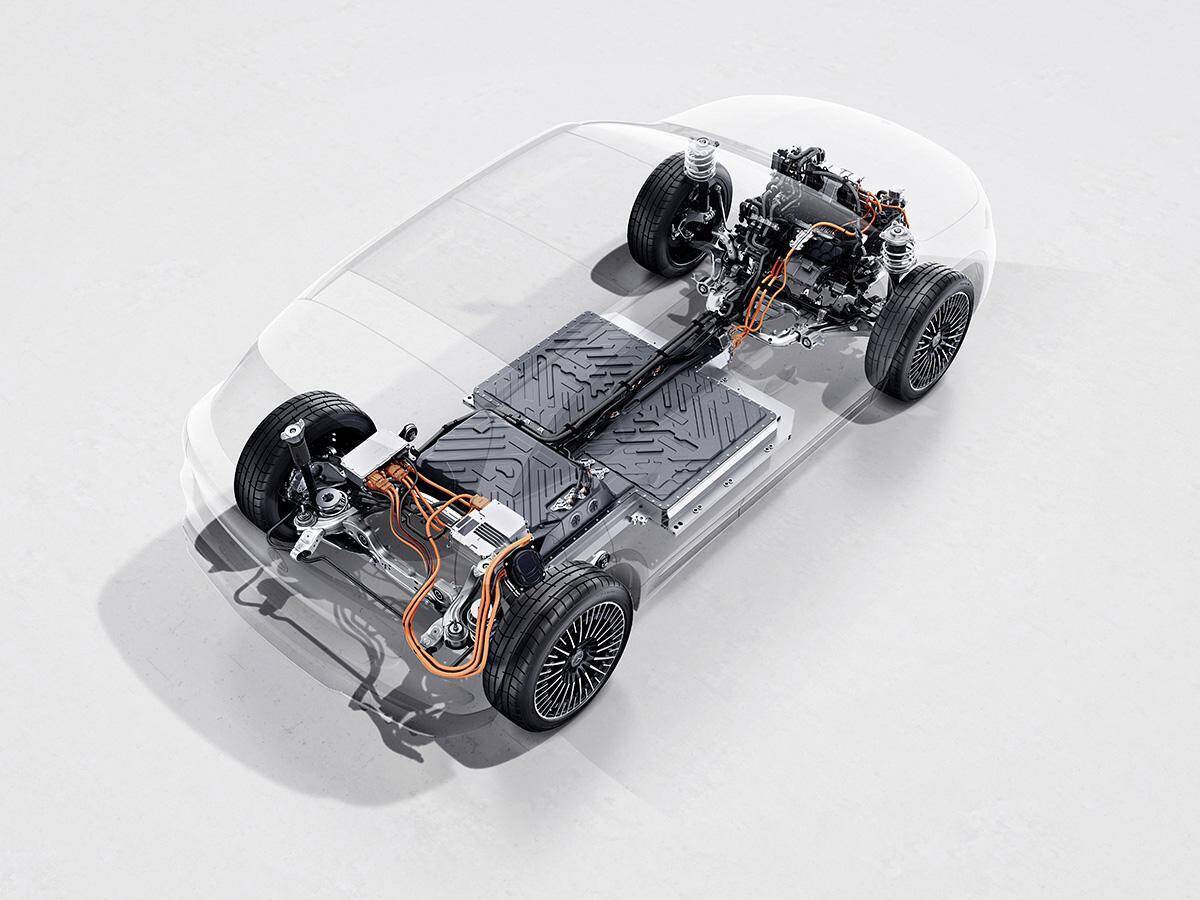 メルセデス・ベンツEQA発売！　日本の道にジャストな都市型SUVの純電気自動車第２弾
