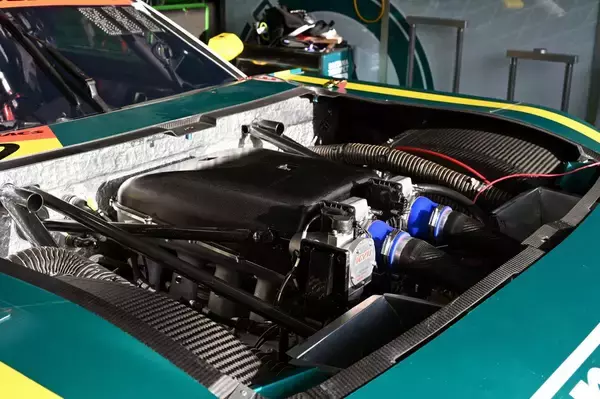 「値段は高級住宅並！　燃費はGT500より悪い！　スーパーGTのGT300に参戦する「GRスープラ」のもの凄い中身」の画像