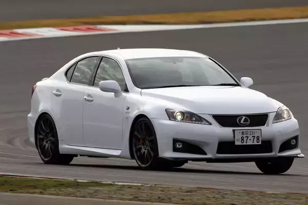 衝撃のハイパフォーマンスが激安で買える！　庶民でも手が出せる「バカッ速」なのに「安い」中古車４選