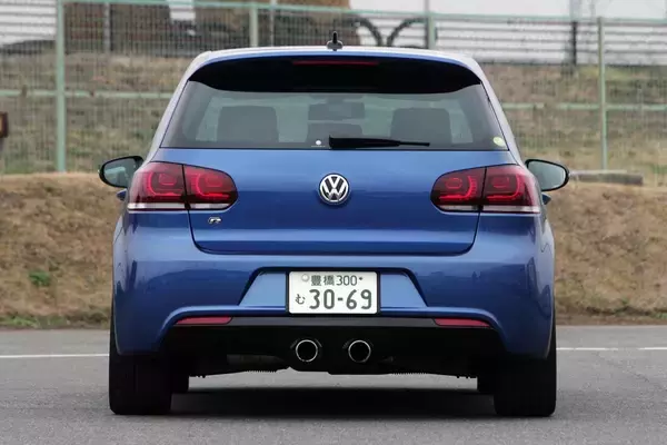 「衝撃のハイパフォーマンスが激安で買える！　庶民でも手が出せる「バカッ速」なのに「安い」中古車４選」の画像