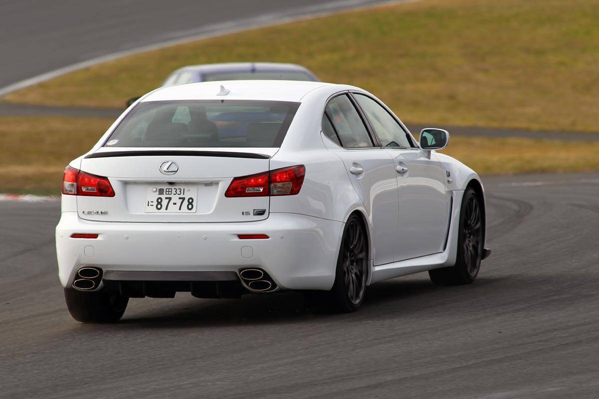 衝撃のハイパフォーマンスが激安で買える！　庶民でも手が出せる「バカッ速」なのに「安い」中古車４選