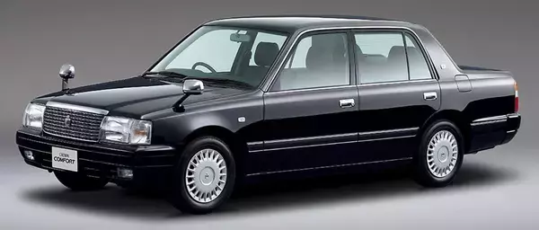 「全店扱いでも「クラウン」は売れず！　「ステイタス」の高さゆえに悩める「王冠マーク」のゆくえ」の画像