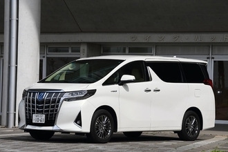 全店扱いでも「クラウン」は売れず！　「ステイタス」の高さゆえに悩める「王冠マーク」のゆくえ