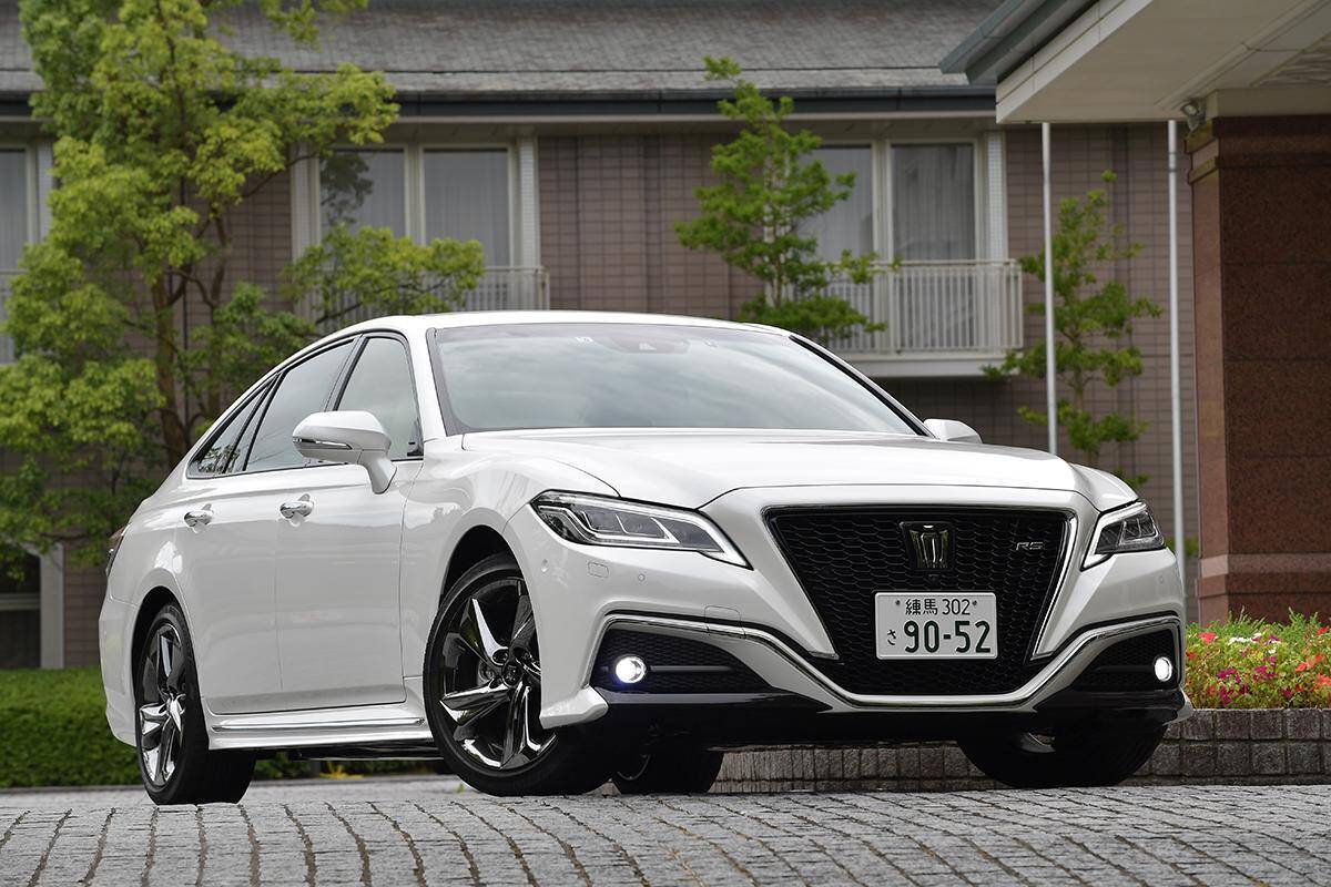 全店扱いでも「クラウン」は売れず！　「ステイタス」の高さゆえに悩める「王冠マーク」のゆくえ