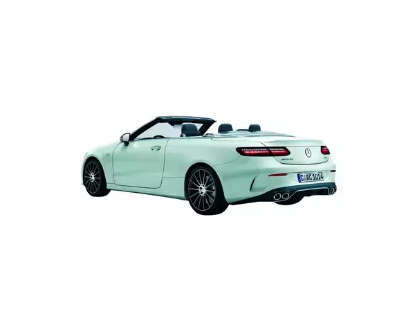 「開けて乗れば「破壊力」抜群！　女子に乗ってほしい「おしゃれモンスター」なオープンカー７選」の画像